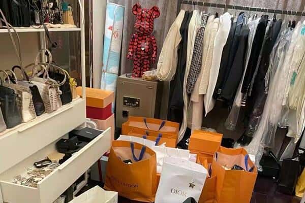 横峰县回收一线品牌衣服